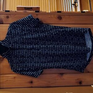 Kerrits, Women's XS, 1/4 zip, short sleeve, Navy w/pattern, white and gray bits.